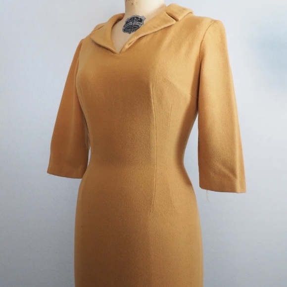 1950’s True Vintage Wiggle Dress - Picture 4 of 7